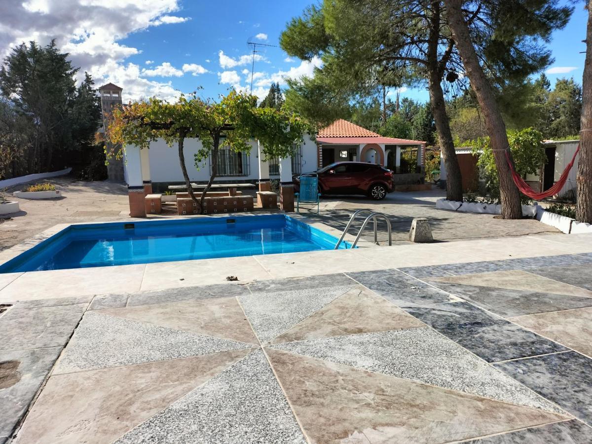 Сasa de vacaciones Casa De Campo Con Piscina Y Barbacoa