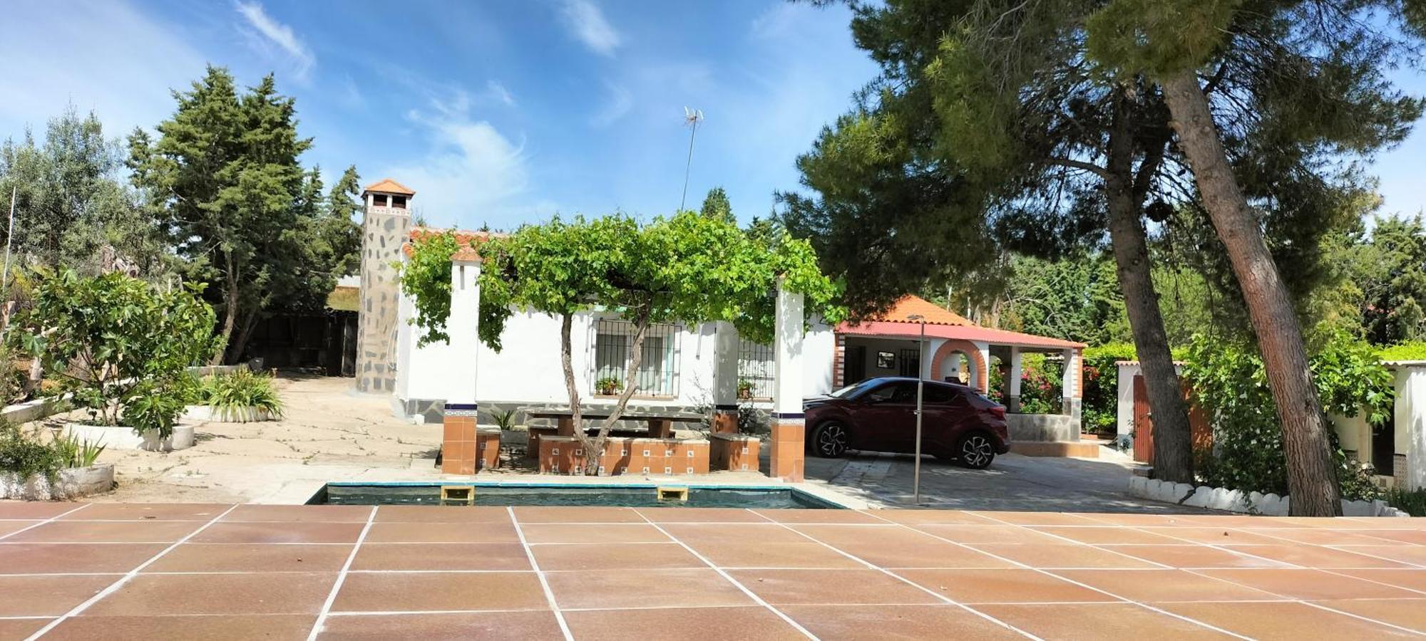 Casa De Campo Con Piscina Y Barbacoa Сasa de vacaciones *